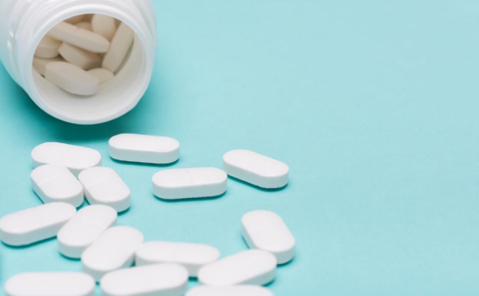 Valsartan: Kullanımı, Yan Etkileri ve Etkileşimleri | Doktorify